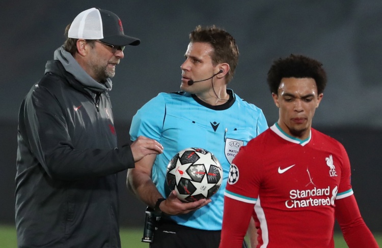 姆巴佩欧冠赛后采访：加盟皇马？现在只专注巴黎